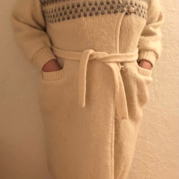 Vintage Alafoss of Iceland Icewool Sweater Coat. Sized “S”- More “M” in Fit - Picture 2 of 2